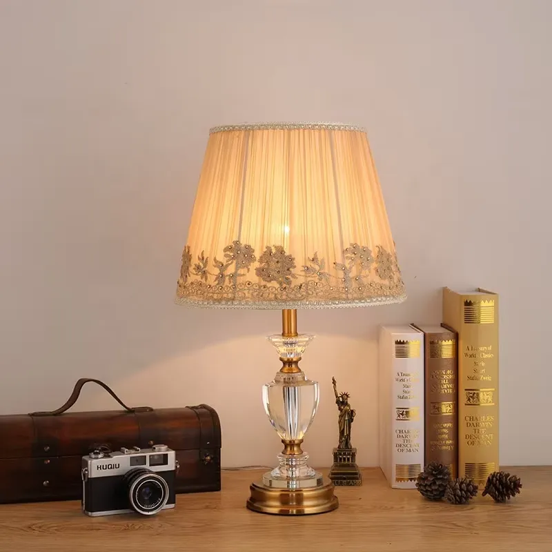 Modern Crystal LED Table Lamp  - Light Switch 评论和价格
